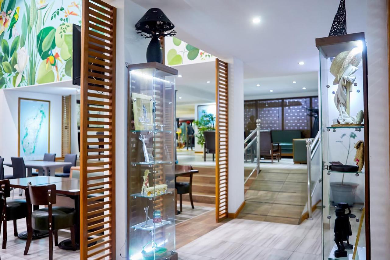Anjary Hotel Antananarivo Dış mekan fotoğraf