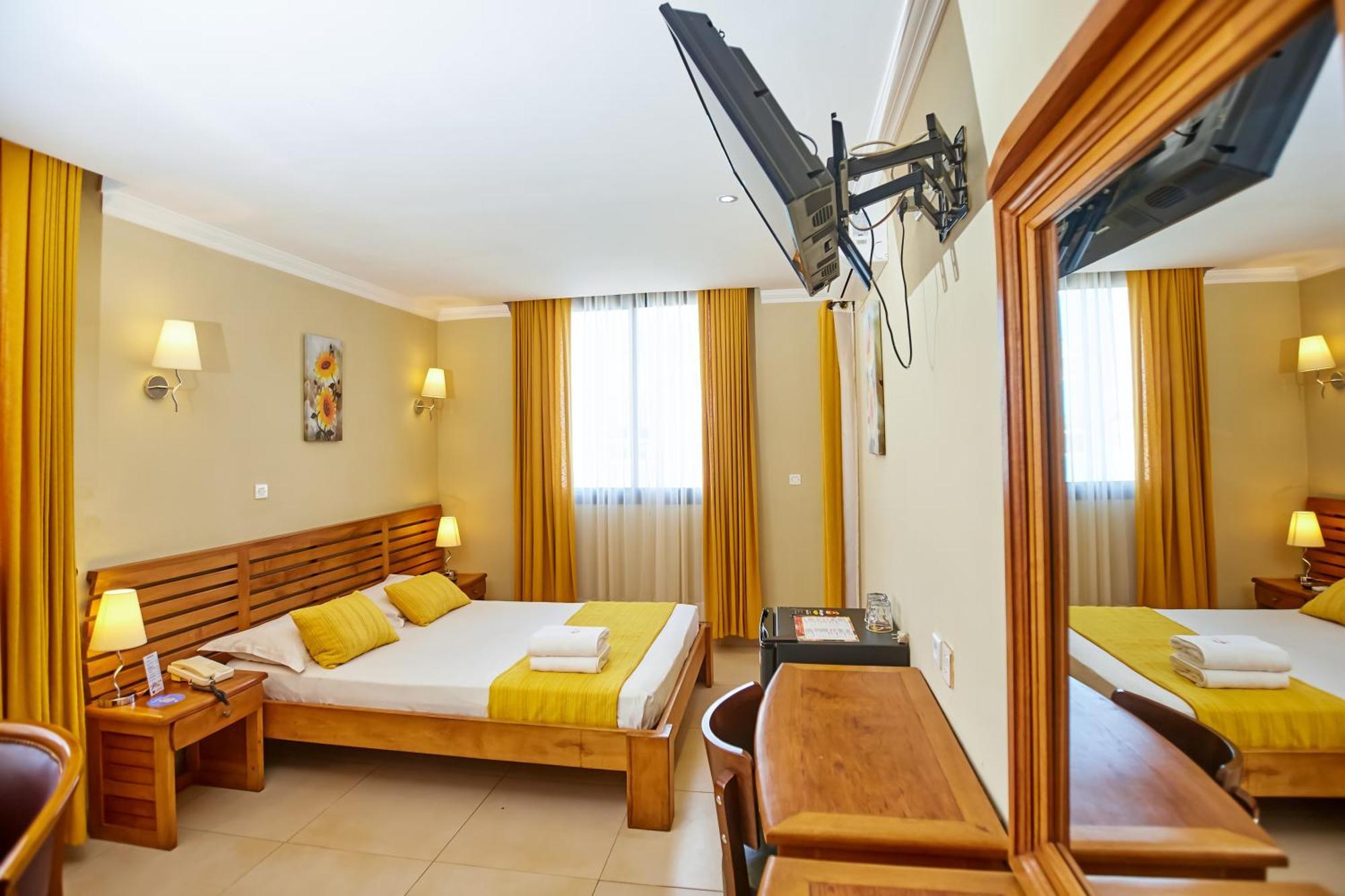 Anjary Hotel Antananarivo Dış mekan fotoğraf